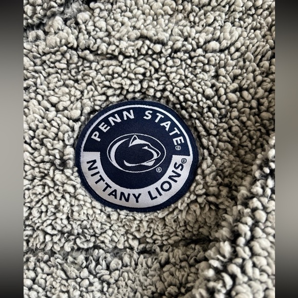 Super cute Penn state fuzzy pull over - Picture 2 of 4